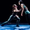 Stadttheater Giessen.
THE HORTA PROJECT - Soap Recreation
Ein Tanzabend von Rui Horta - Ein Tanzfonds Erbe Projekt
Premiere 22.02.2014
Choreographie: Rui Horta
Bühne: Rui Horta
Kostüme: Kathy Brunner
Dramaturgie: Cornelia von Schwerin
Tänzerinnen (Khora): Caitlin-Rae Crook / Lea Hladka / Yuki Kobayashi / Jennifer Ruof / Mamiko Sakurai / Magdalena Stoyanova / Leona Striet
Tänzer (Khora): Michael Bronczkowski / Sven Krautwurst / Edoardo Novelli / Claudio Pisa / Endre Schumicky / Manuel Wahlen
Tänzerinnen (Ordinary Events): Lea Hladka / Yuki Kobayashi / Jennifer Ruof / Magdalena Stoyanova
Tänzer (Ordinary Events): Michael Bronczkowski / Sven Krautwurst / Edoardo Novelli / Claudio Pisa / Endre Schumicky / Manuel Wahlen
Foto: Rolf K. Wegst
Nutzungsrechte beim Urheber
Nutzungshonorar zzgl 7% MwSt
