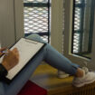 Briefe schreiben in der Schiller Bibliothek Berlin-Wedding